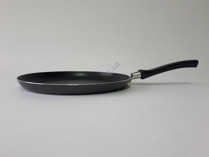 Сковорода блинная, с тефлоновым покрытием L 40 cm, d 24,7 cm, h 2 cm.