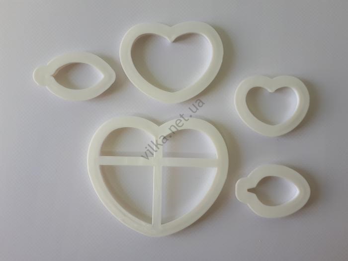 Вырубка кондитерская пластмассовая  Сердце (3)+Листик (2)